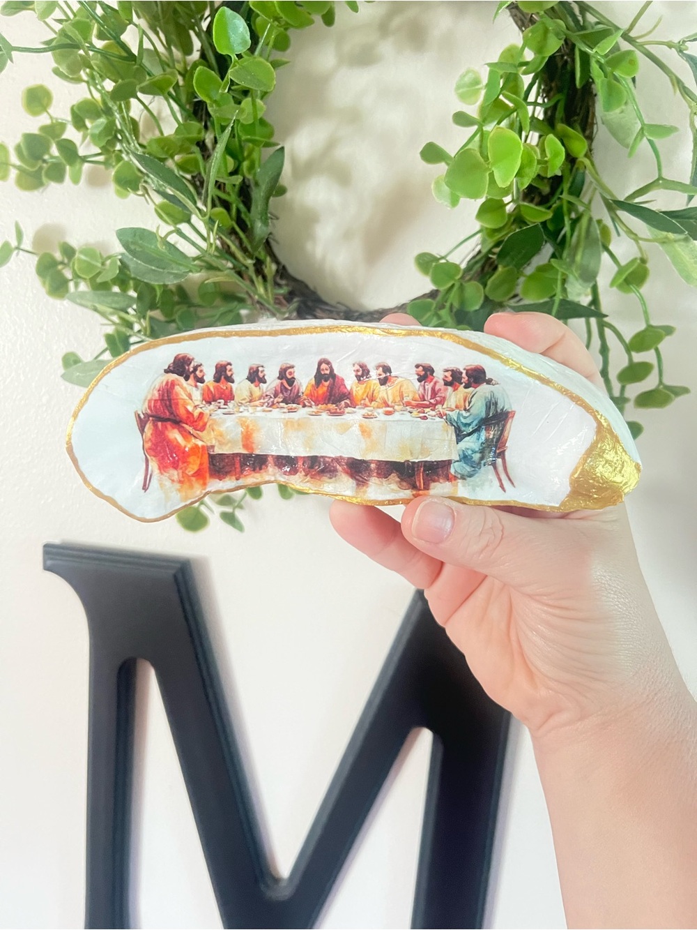 The Last Supper Decoupage Oyster Shell Trinket Dish | 7” x 2” Gold Trimmed Shell